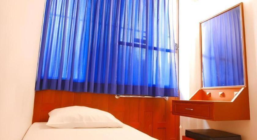 New Siam Guest House Bangkok Exterior foto