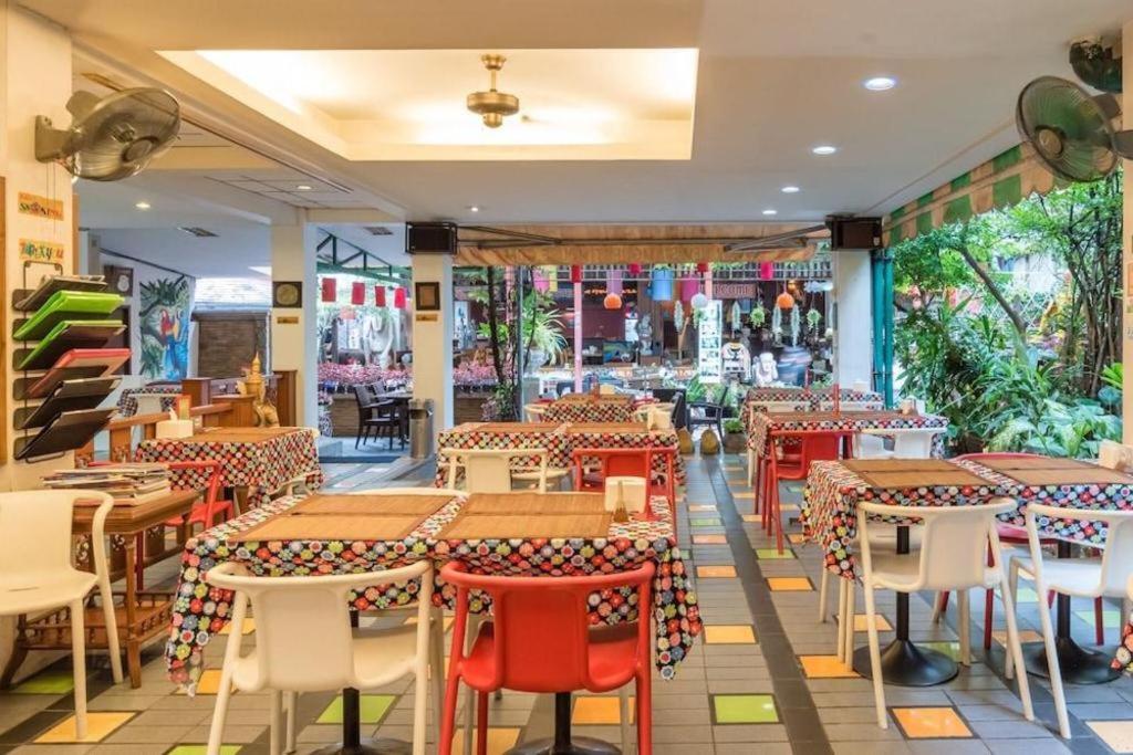 New Siam Guest House Bangkok Exterior foto